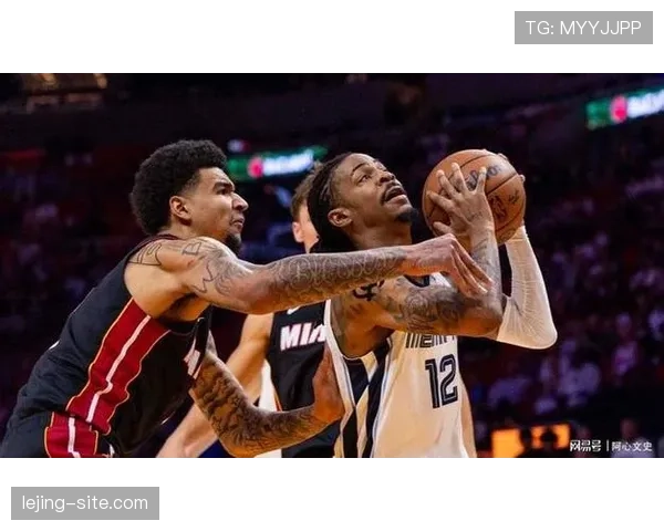 班恩外线得分手无球跑位拉开空间，胜过莫兰特